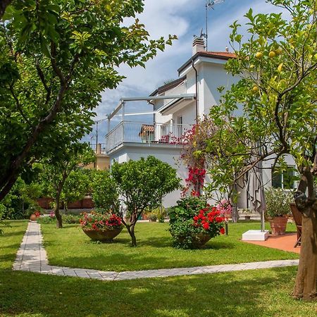 Magnificent Villa Sanremo Exterior photo