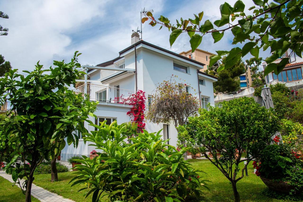 Magnificent Villa Sanremo Exterior photo