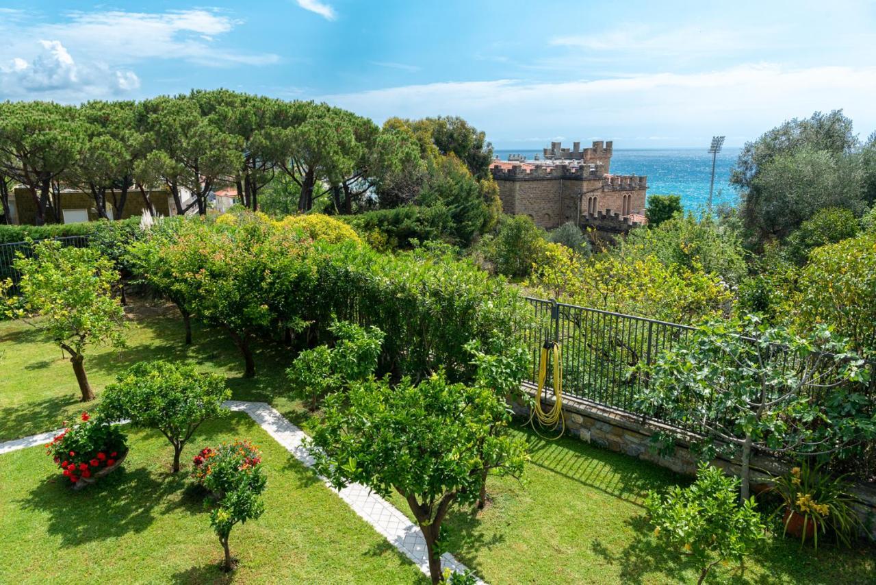 Magnificent Villa Sanremo Exterior photo
