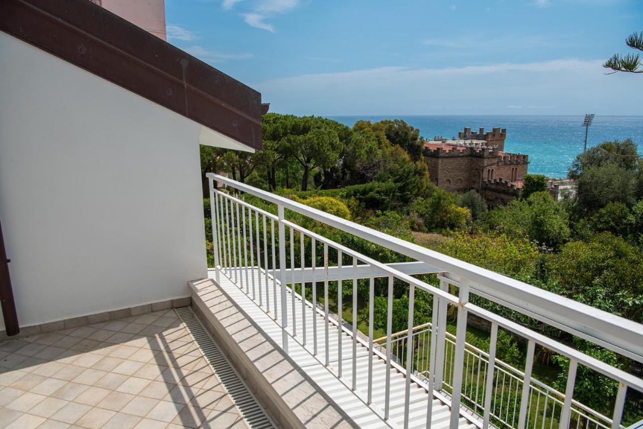 Magnificent Villa Sanremo Exterior photo